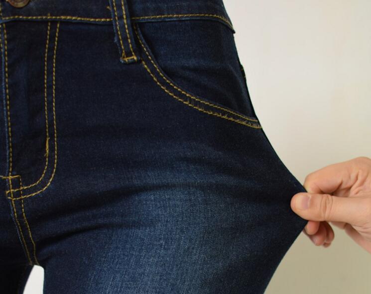 Модные новости стрейч-джинсов, советы стилистов по выбору